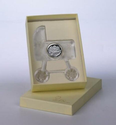 【随心拍&Getcoins】现代钱币第五十四期拍卖 【维京群岛】维京群岛2013年5元，“爱你一生(2013)手心里的天使宝贝”婴儿降临，精制纪念银币