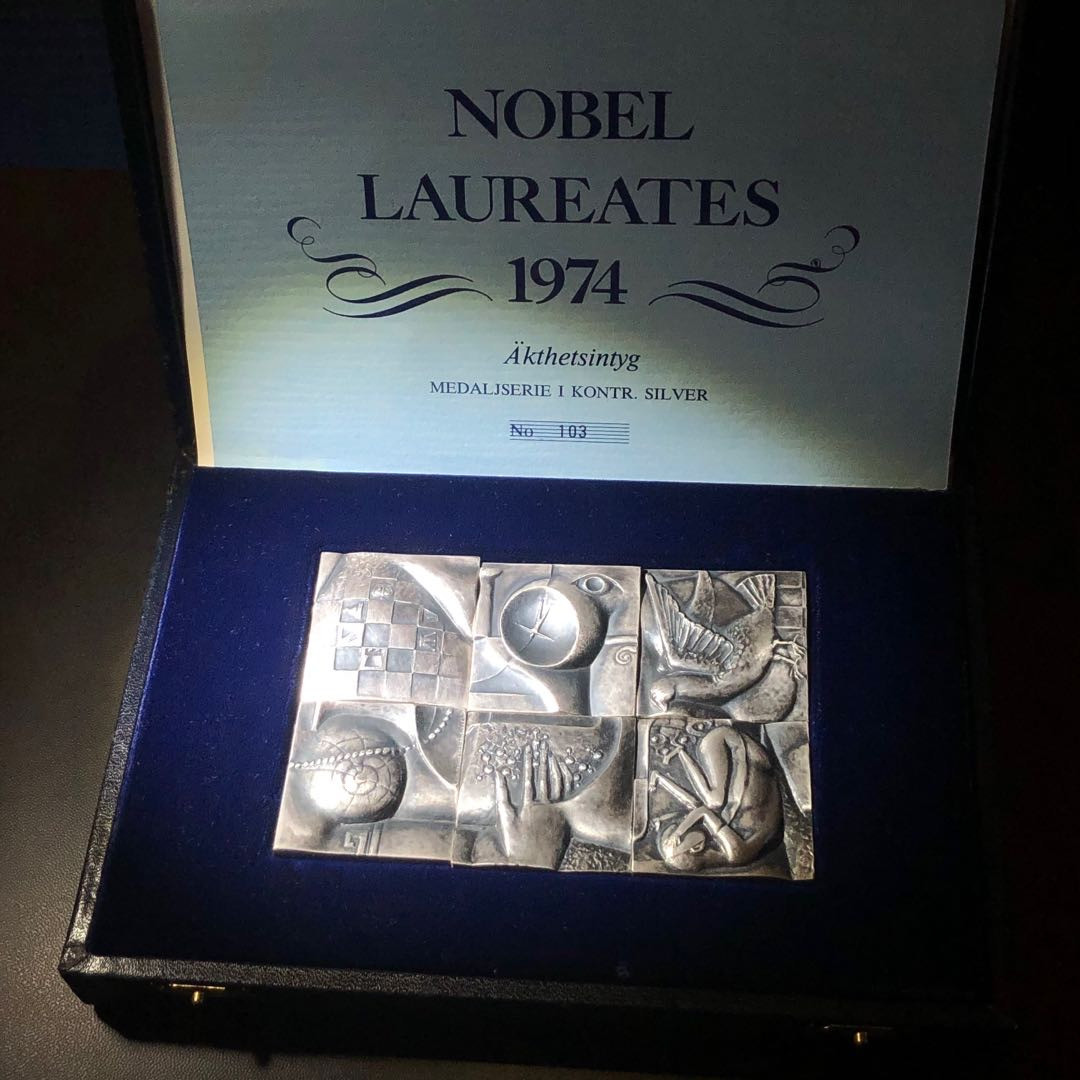 新艺术名家周末拍卖会 1974年诺贝尔奖获奖者银章