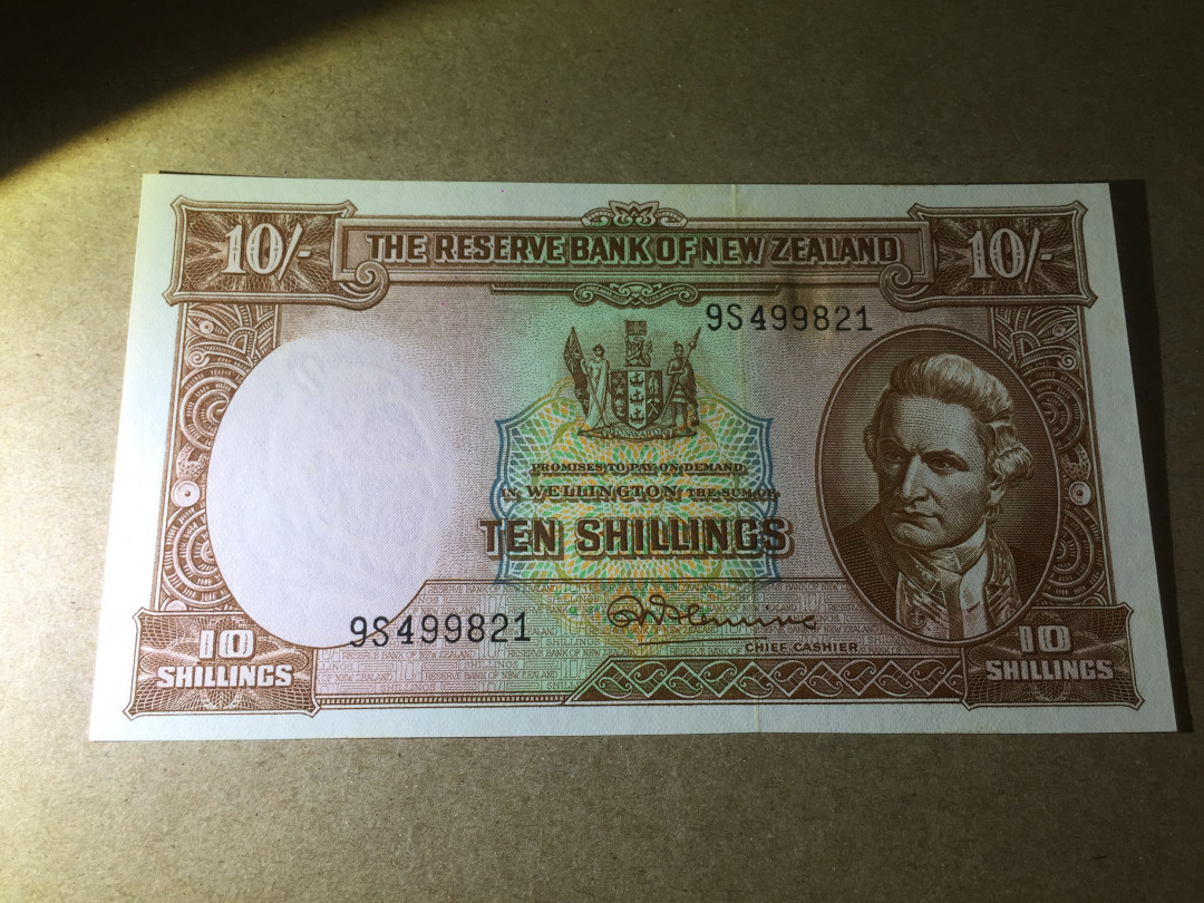 【收藏联盟】第144期拍卖——六一儿童节专场（共61拍） 新西兰 1967年10先令UNC（边上有轻微黄点）双面雕刻 毛利人水印 非常漂亮 