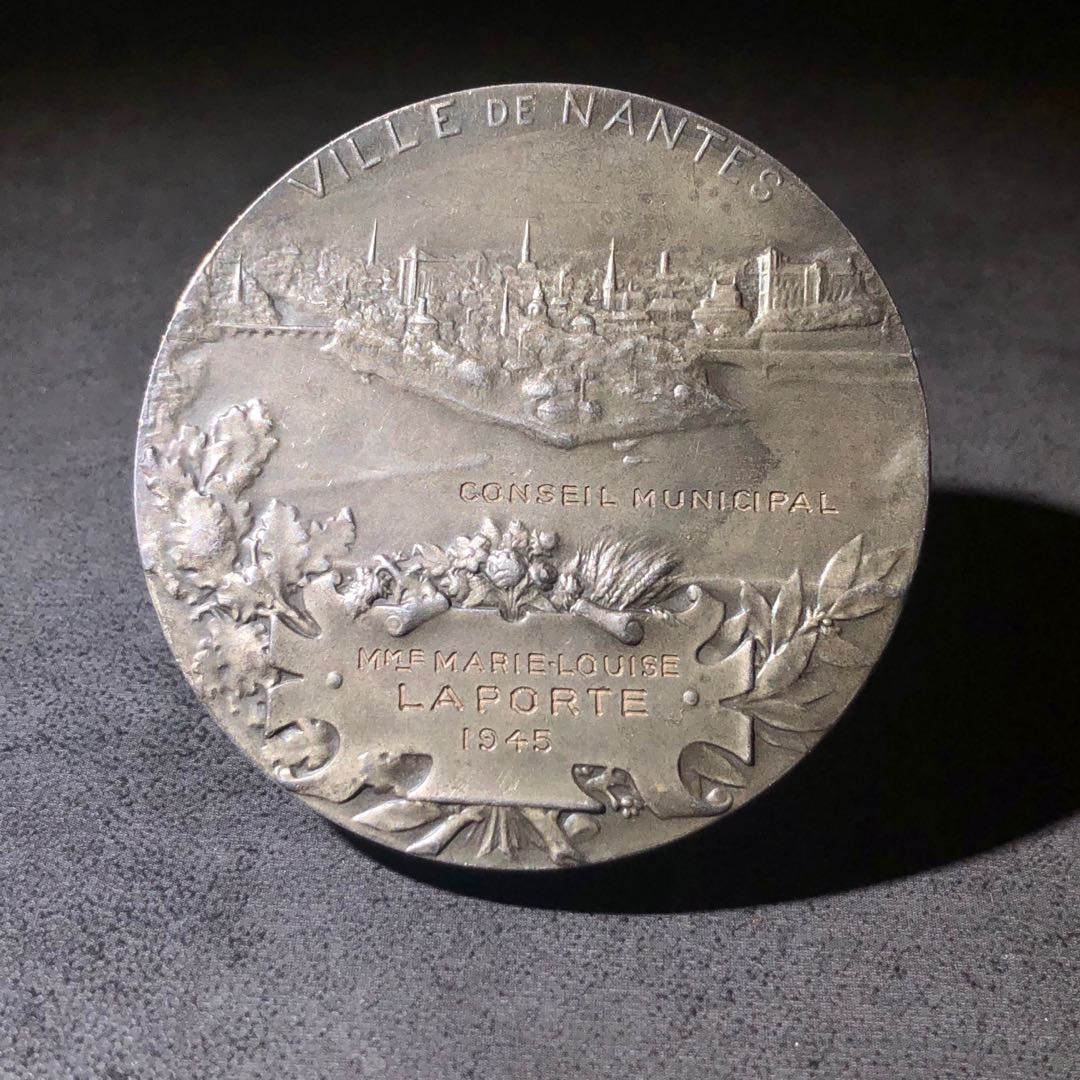 新艺术名家周末拍卖会 南特银章