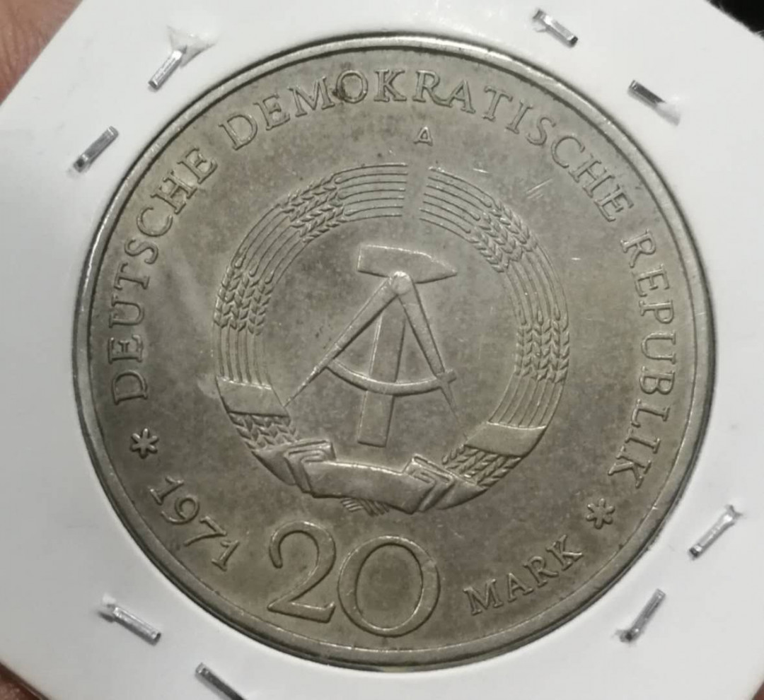 北京马甸外币专卖拍卖第十期，非贵金属硬币专场，陆续上新敬请关注 1971年东德20马克纪念币，品相如图