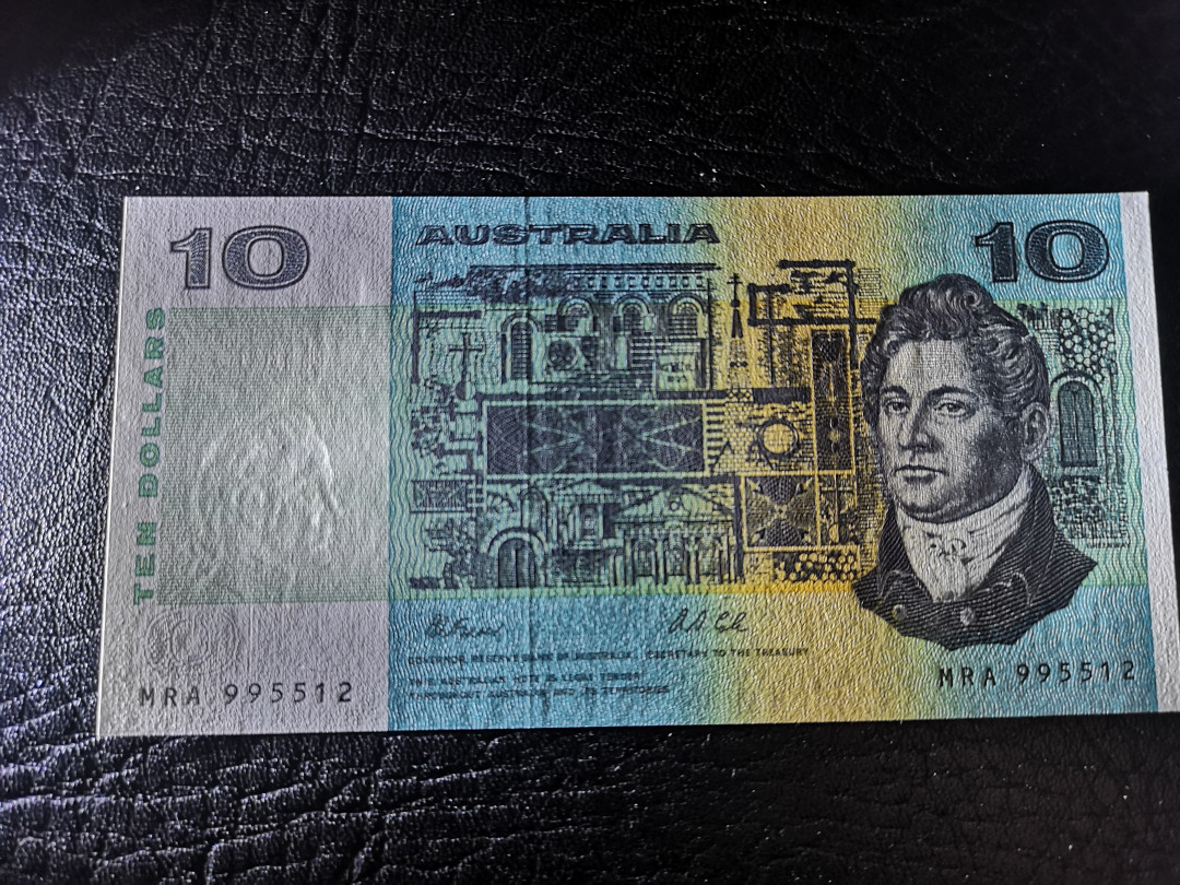 《外钞收藏家》第八十期拍卖 澳大利亚 倒二版10 全新unc