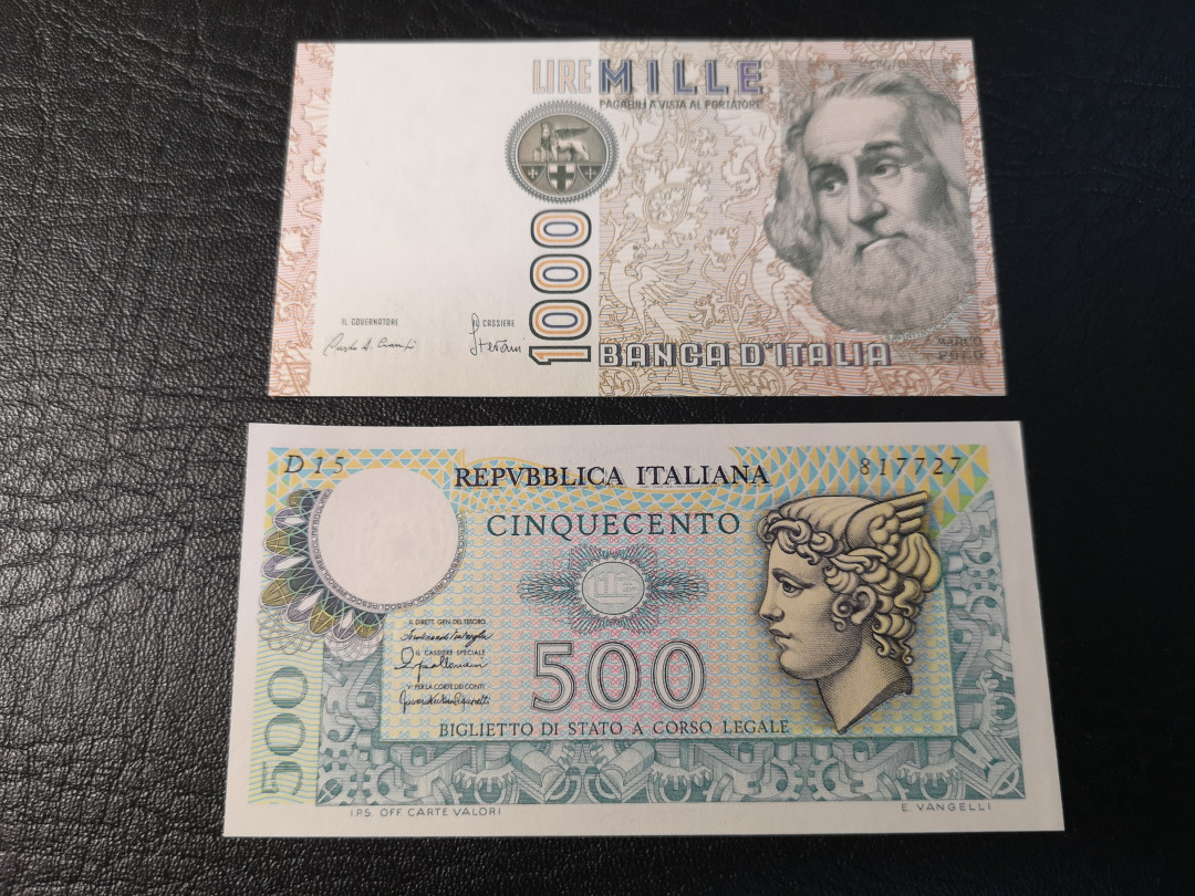 《外钞收藏家》第八十期拍卖 意大利500、100两张小面额  全新unc