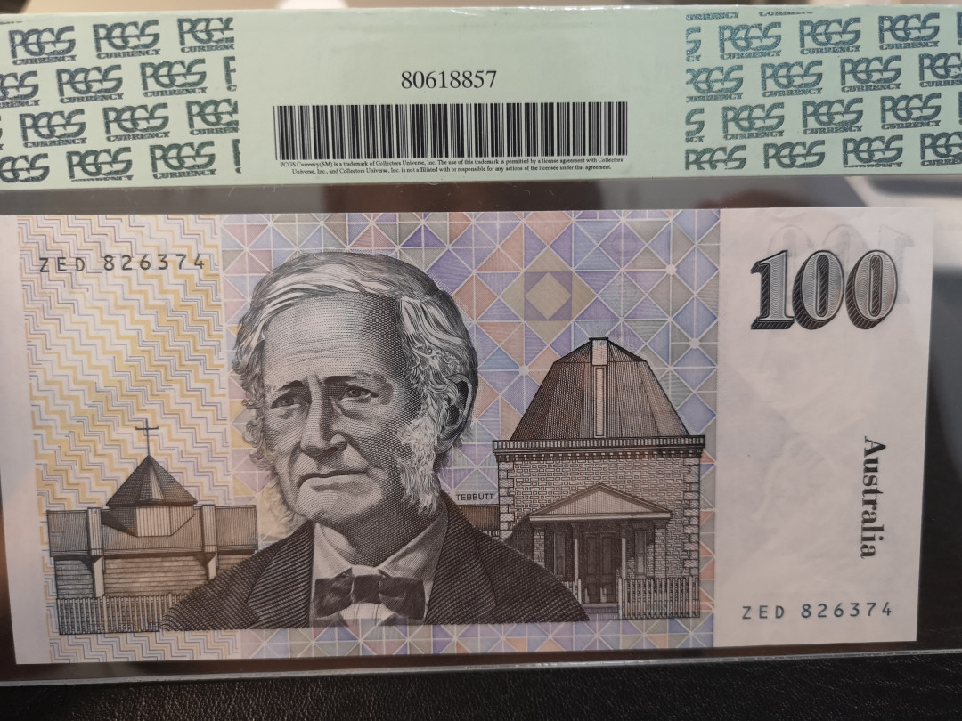 《外钞收藏家》第八十期拍卖 澳大利亚1985年100镑 毛线帽  品相很棒 pcgs66