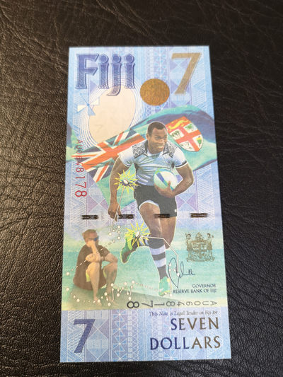 《外钞收藏家》第八十期拍卖 - 斐济7元纪念钞  全新unc