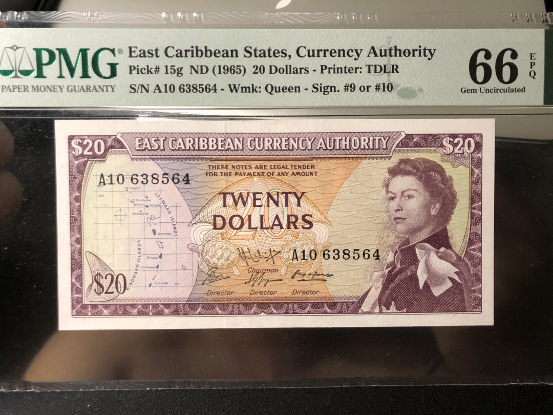 《外钞收藏家》第八十期拍卖 东加勒比20元 姿色戎装女王 pmg66 全新壳 品相完美