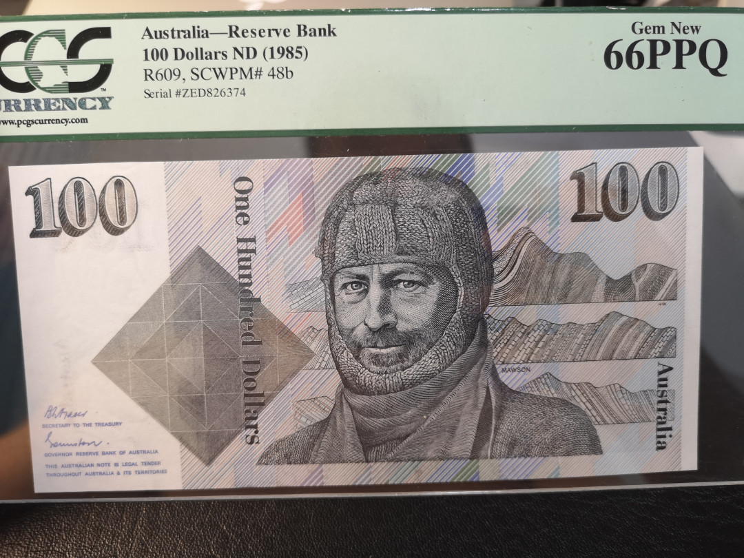 《外钞收藏家》第八十期拍卖 澳大利亚1985年100镑 毛线帽  品相很棒 pcgs66