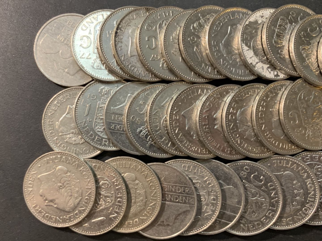 紫瑗钱币—微拍第73期  荷兰 流通币 1盾 一组33枚 两个头像