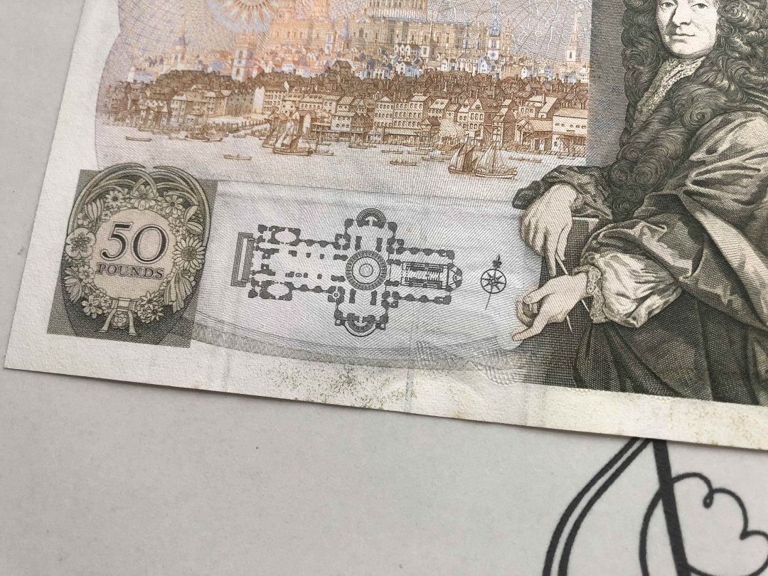 【收藏联盟】第145期拍卖——慧眼识珠（共50拍） 英国 D序列50镑 Gill签名 UNC- （黄斑和脱墨）