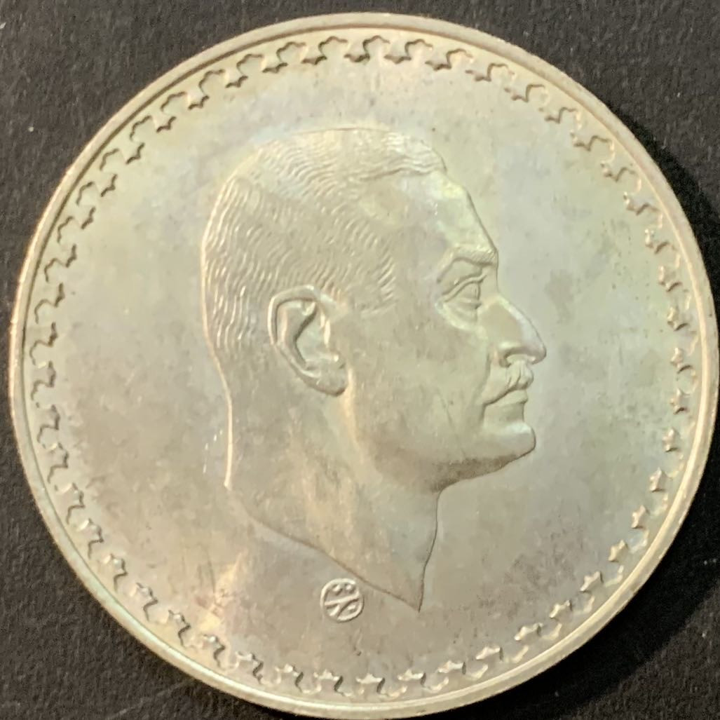 紫瑗钱币—微拍第73期  埃及 1970年 纳赛尔总统 1磅  25克 0.72银 BU
