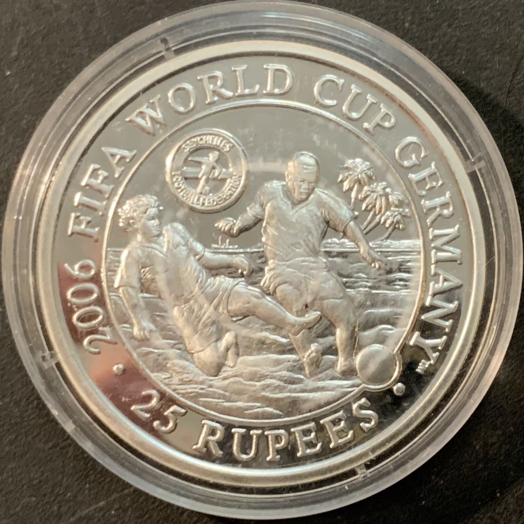 紫瑗钱币—微拍第73期  塞舌尔 2006年 德国世界杯 25卢比 28.28克 0.925银 精制