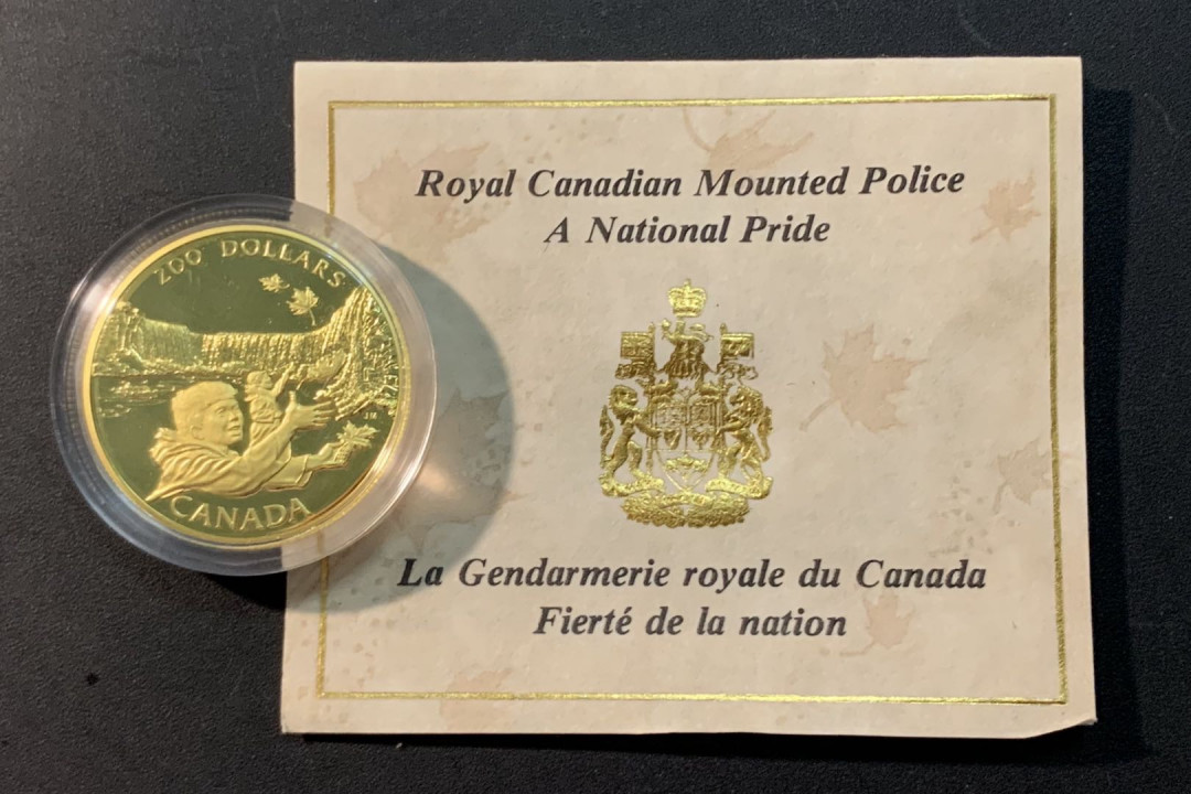 紫瑗钱币—微拍第73期  加拿大 1992年 尼亚加拉大瀑布 200元  17.1克 0.917金 原盒证书