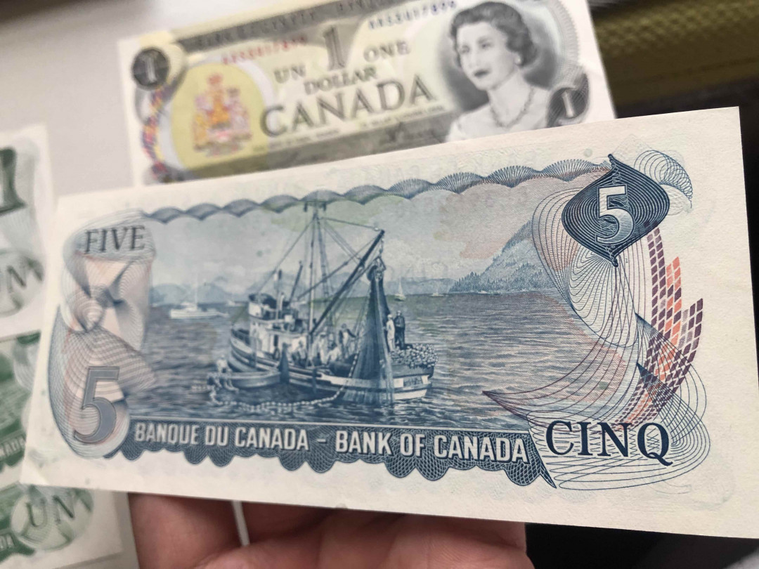 【收藏联盟】第145期拍卖——慧眼识珠（共50拍） 【一组5张】加拿大1972-73年 1元&5元 AU+~UNC-