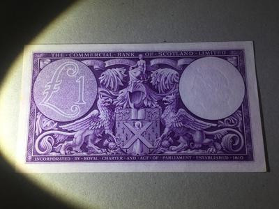 【收藏联盟】第146期拍卖——北非后花园（共50拍） 【初版紫色】苏格兰 商业银行 1947年1镑 UNC- （边缘有几点小黄）稀少  双雕非常精美