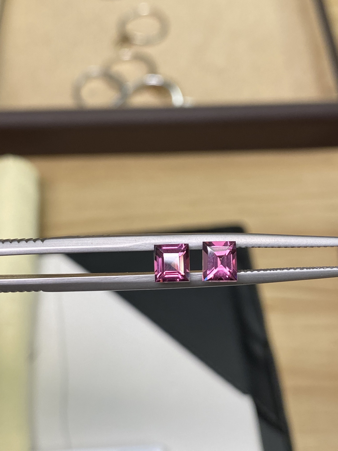 【6月6日 大牌尾单宝石】特价尖晶石专场 纯天然SPINEL 斯里兰卡尾单小尖晶 完美玫瑰色对子 1.22克拉一对