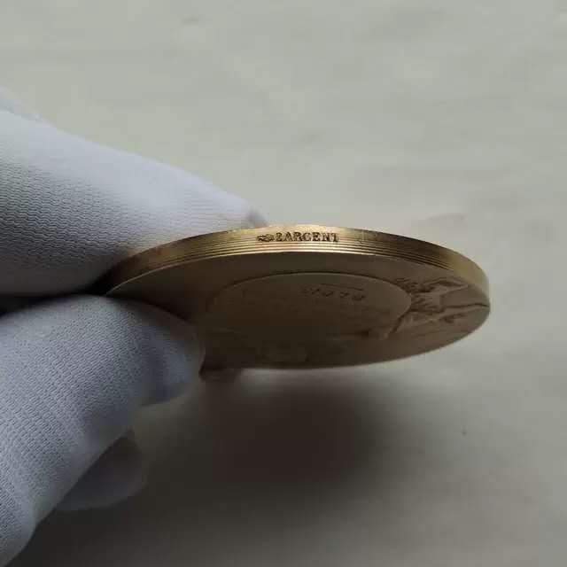 麦朵尔俱乐部第47场拍卖 1924年信鸽锦标赛获奖镀金银章带环