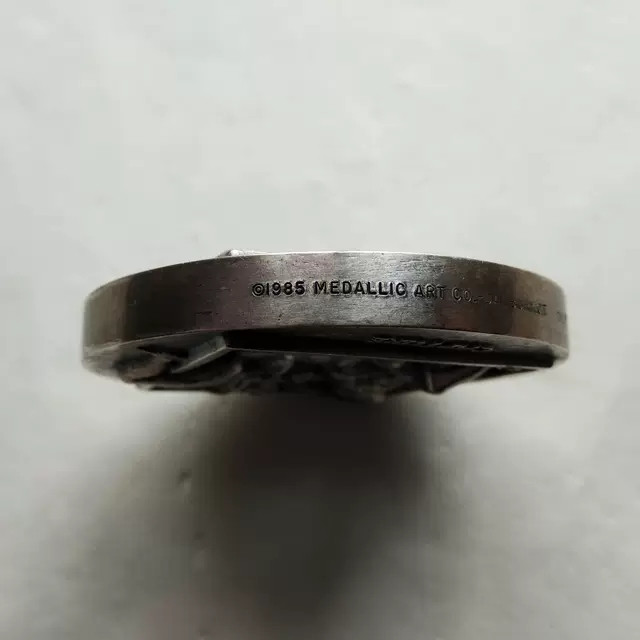 麦朵尔俱乐部第47场拍卖 美国大铜章 美国章牌协会SOM#112 【逃与追】