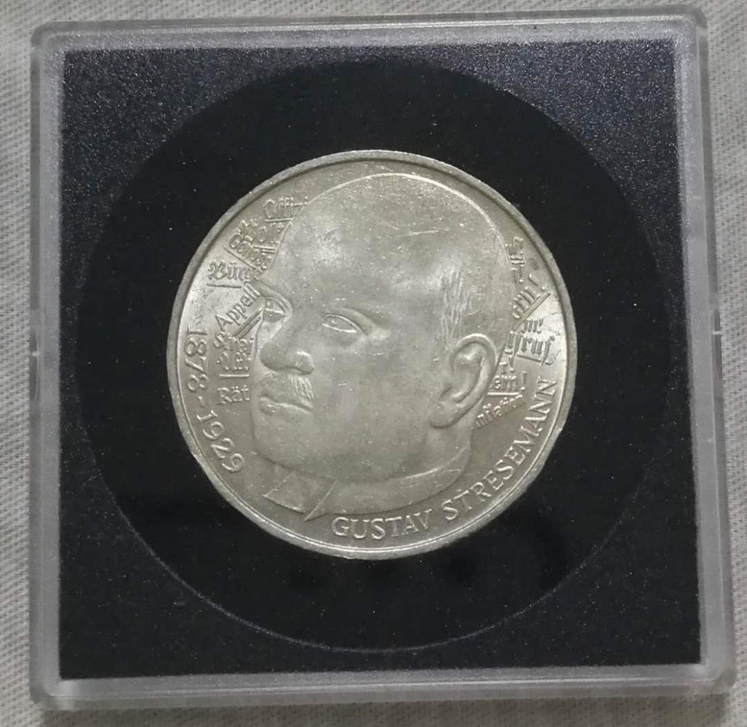 北京马甸外币专卖拍卖第十一期，陆续上新，欢迎关注 1978年德国5马克银币，重11.2克。625银，品相如图