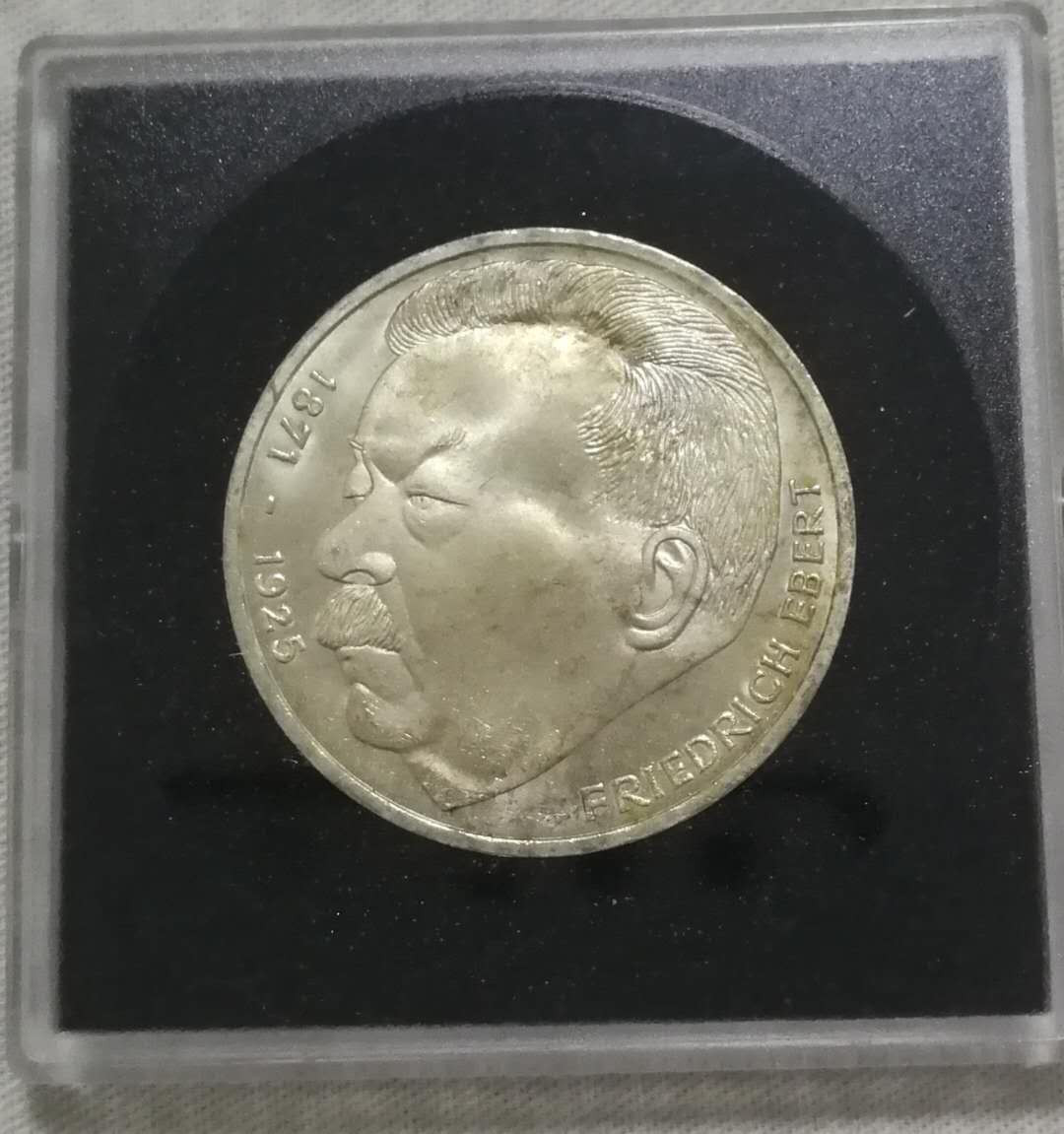 北京马甸外币专卖拍卖第十一期，陆续上新，欢迎关注 1975年德国5马克银币，重11.2克。625银，品相如图