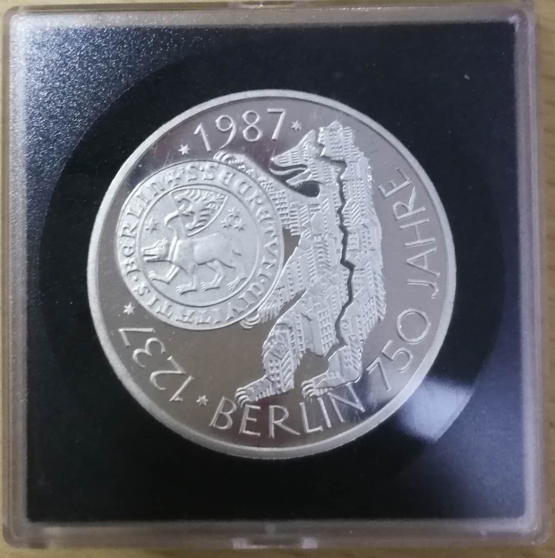 北京马甸外币专卖拍卖第十一期，陆续上新，欢迎关注 1987年德国10马克精制银币，重15.5克，625银，品相如图
