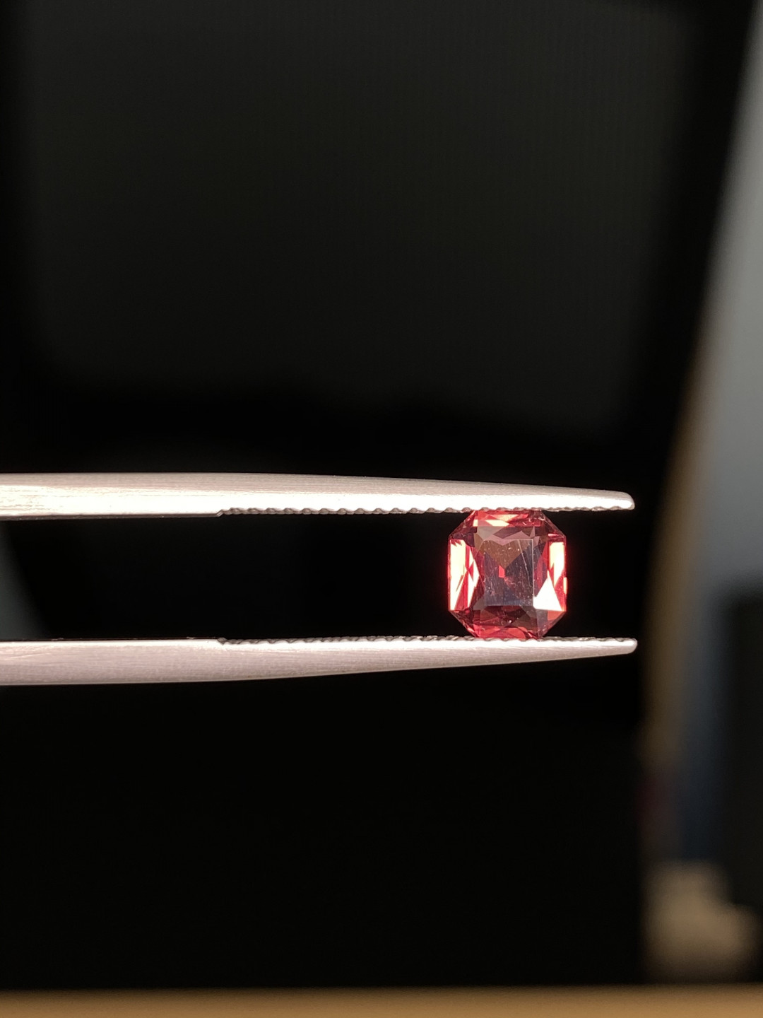 【6月13日 多种裸石 设定款】集合专场 GARNET 天然红石榴 0.97克拉 裸石 无证书