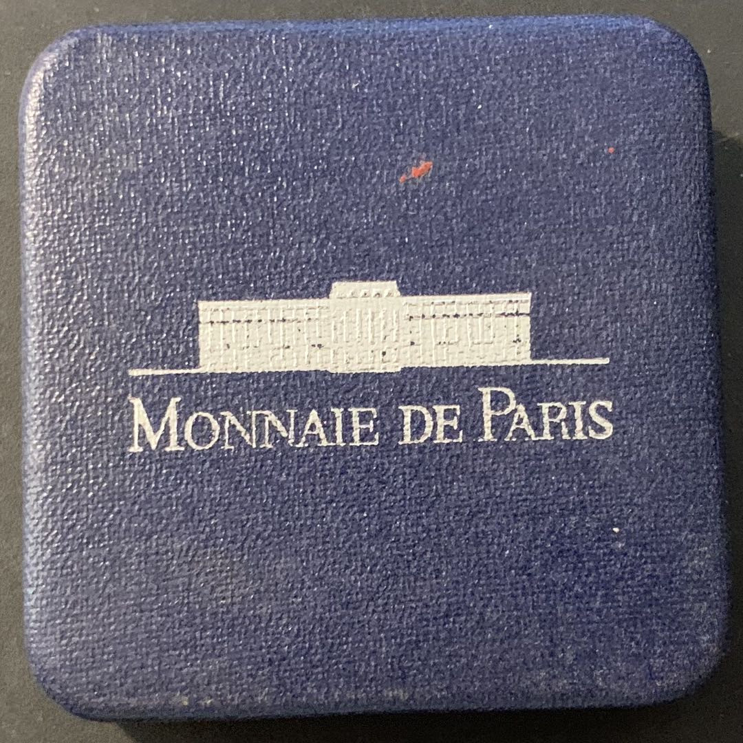 紫瑗钱币—微拍第78期  法国 1993年 卢浮宫 100法郎 22.2克 0.9银 精制 原盒证书