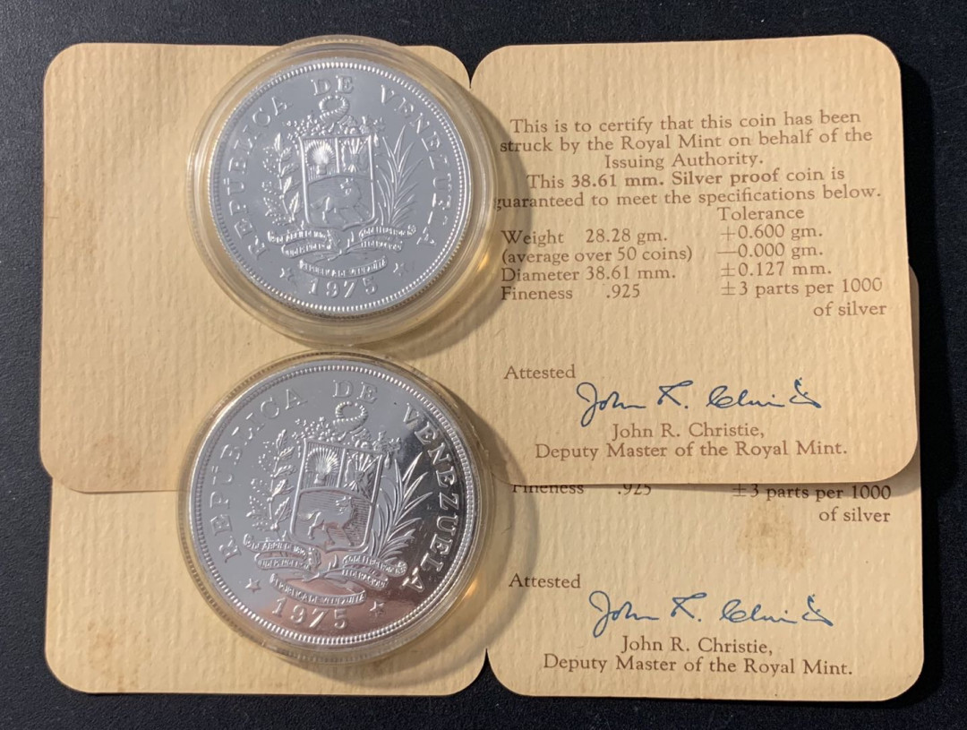 紫瑗钱币—微拍第78期  委内瑞拉 1975年 雪豹 穿山甲 25 50玻璃瓦尔 共63.28克 0.925银 精制 原盒证书 少