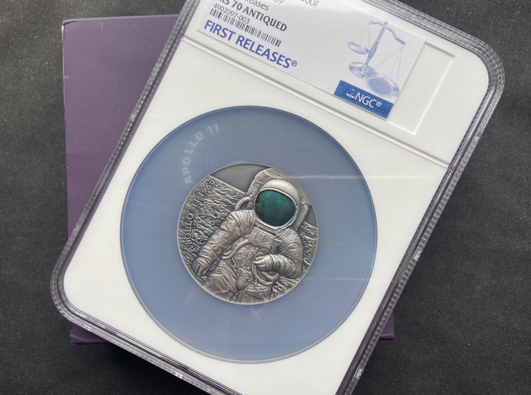 【币观天下】第112期钱币拍卖～ 【喀麦隆】喀麦隆登月3oz仿古高浮雕大银币【蓝标ngc70】