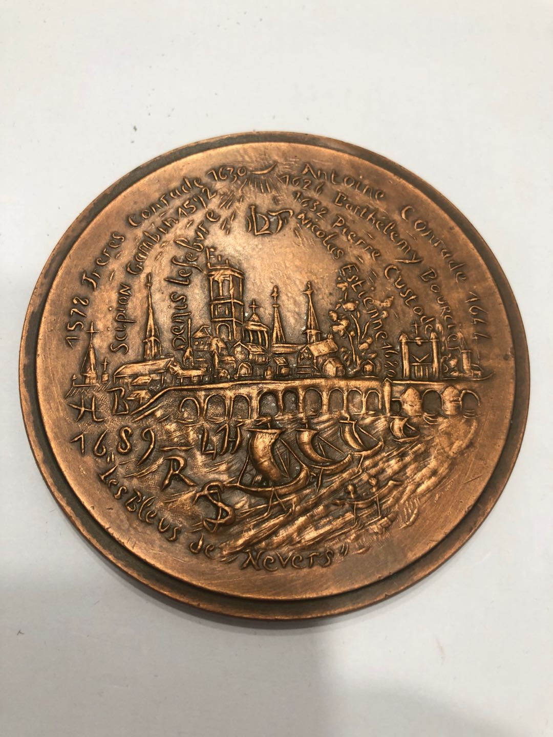 新艺术风格名家拍卖 法国陶瓷小镇