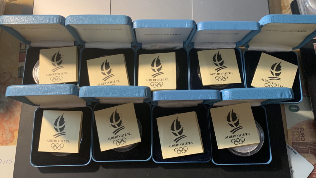 紫瑗钱币—微拍第80期  法国 1992年 阿尔贝维尔冬奥会 9枚全套 共199.8克 0.9银 精制 原盒证书