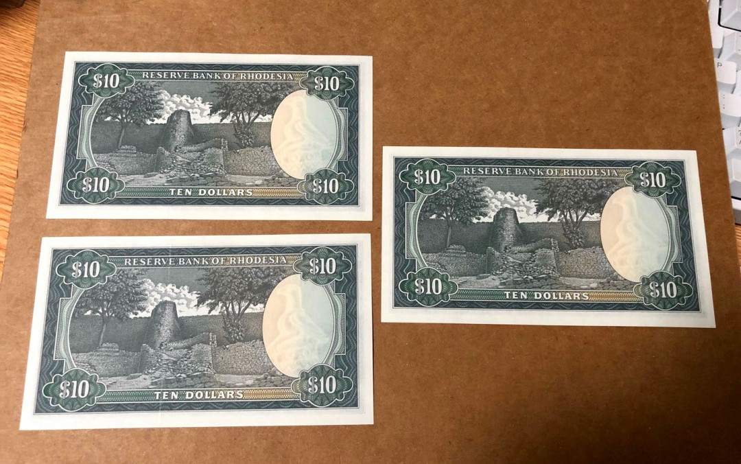 【收藏联盟】第150期拍卖——石头之国（共45拍） 【一组3张】罗德西亚 1979年10元 最高值 全新UNC  非常漂亮