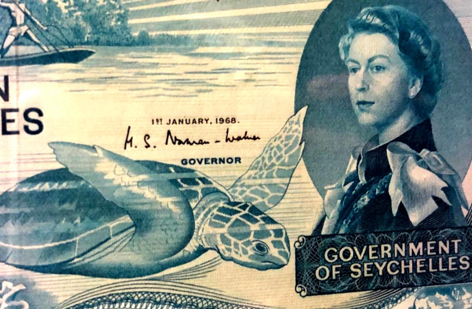 【收藏联盟】第150期拍卖——石头之国（共45拍） 【A1首发冠】塞舌尔 1974年10卢比 大海龟 戎装女王 绝品 PMG65EPQ 精美热门