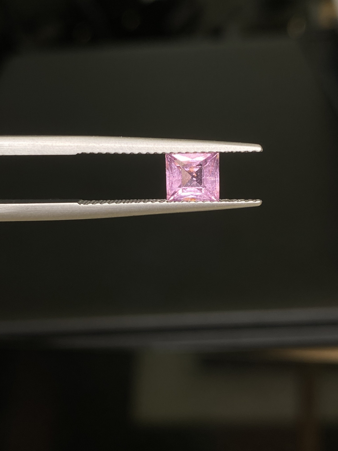 【6月20日 多种宝石】HH GEMS 欢乐周末 纯天然SPINEL 斯里兰卡尾单小尖晶 粉色非常可爱 轻微水泡包体 1.05