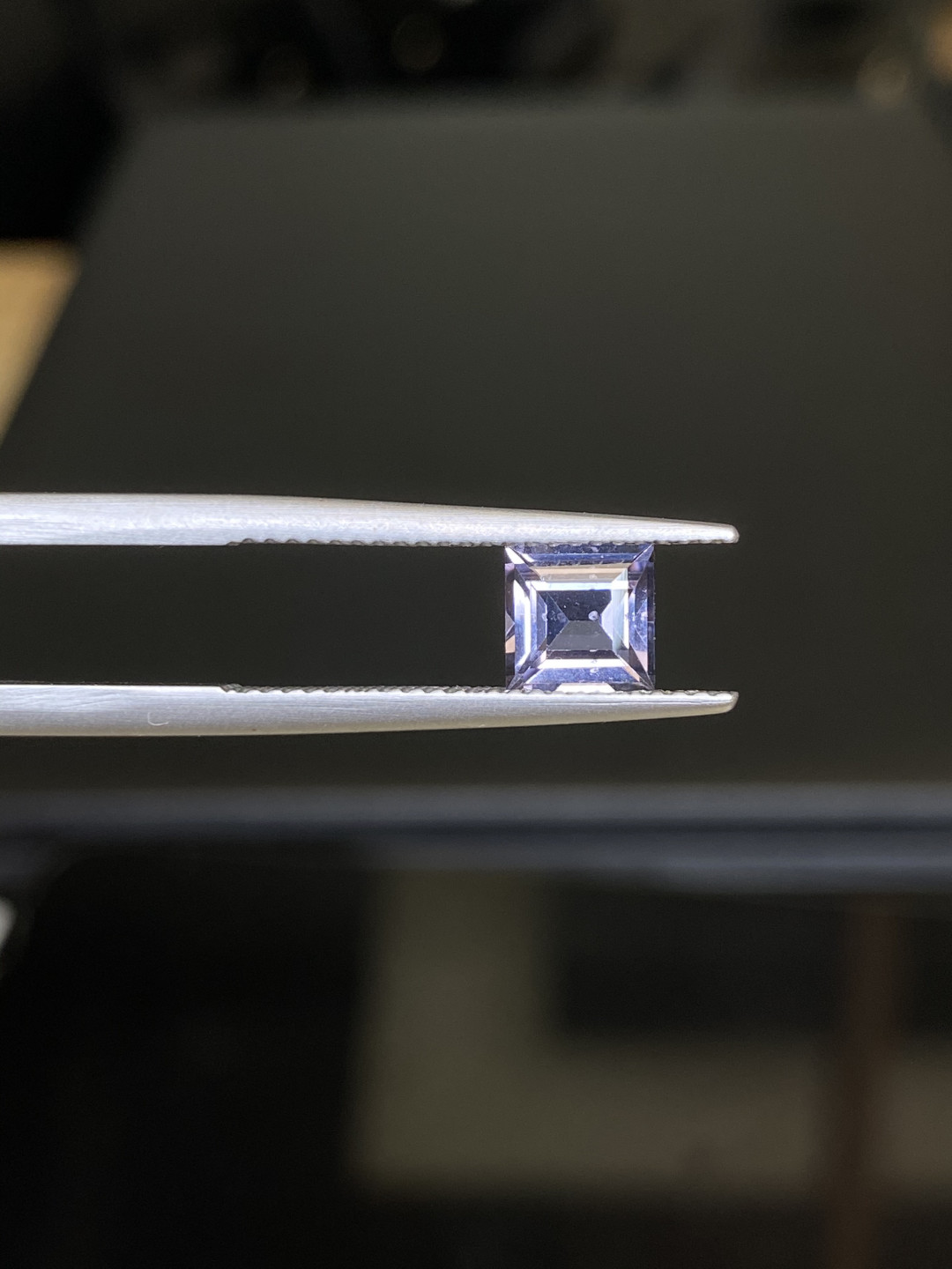 【6月20日 多种宝石】HH GEMS 欢乐周末 纯天然SPINEL 斯里兰卡尾单小尖晶 干净 一个小针尖 1.11