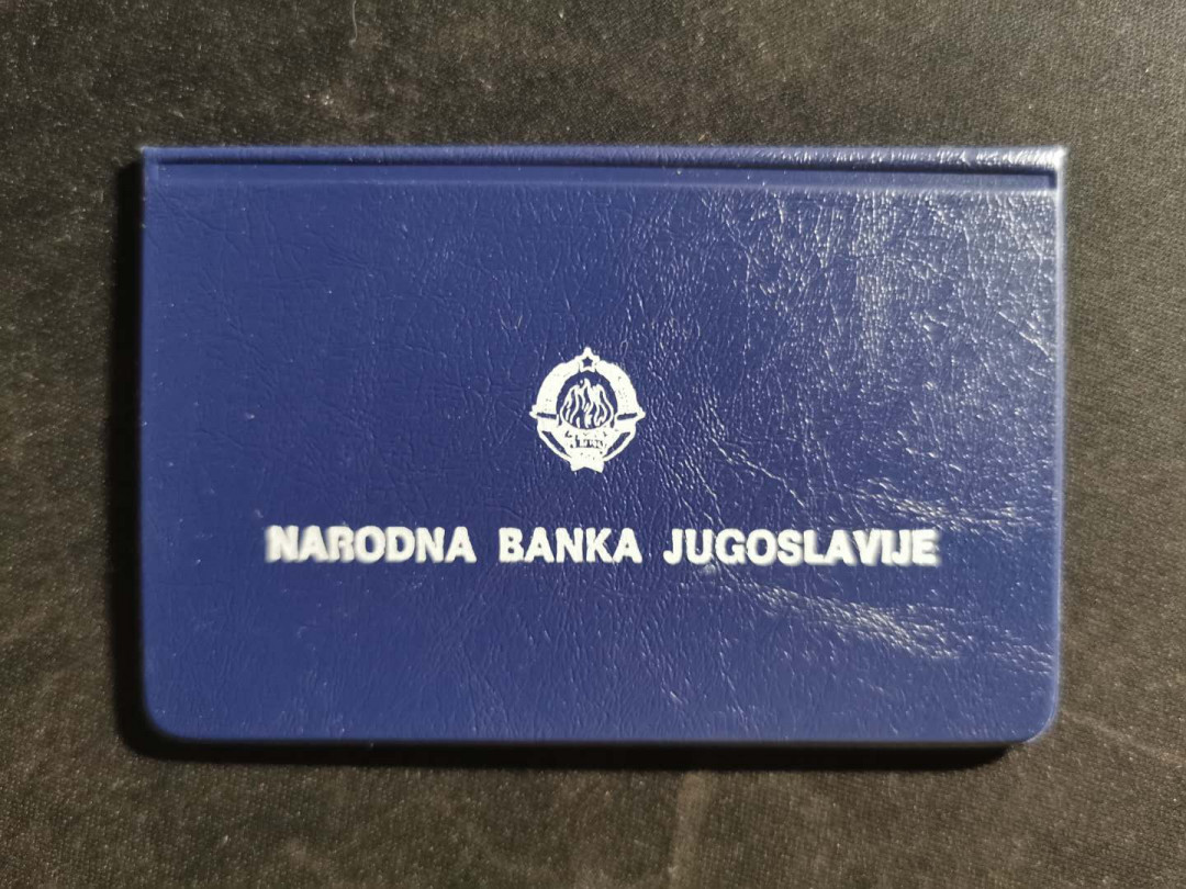 【鲸贝乐淘】千字文·第“荣业所基，籍甚无竟”号拍卖 【南斯拉夫】原封装镍铜流通版纪念币，一套2枚，1983年全新全品UNC 