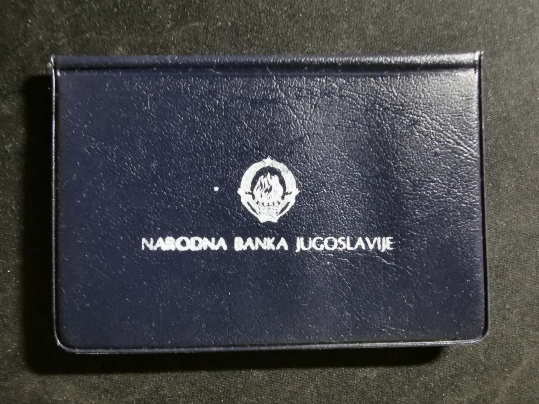 【鲸贝乐淘】千字文·第“荣业所基，籍甚无竟”号拍卖 【南斯拉夫】1987年流通纪念币镍币100第纳尔，原封原装，UNC ，封内有破损