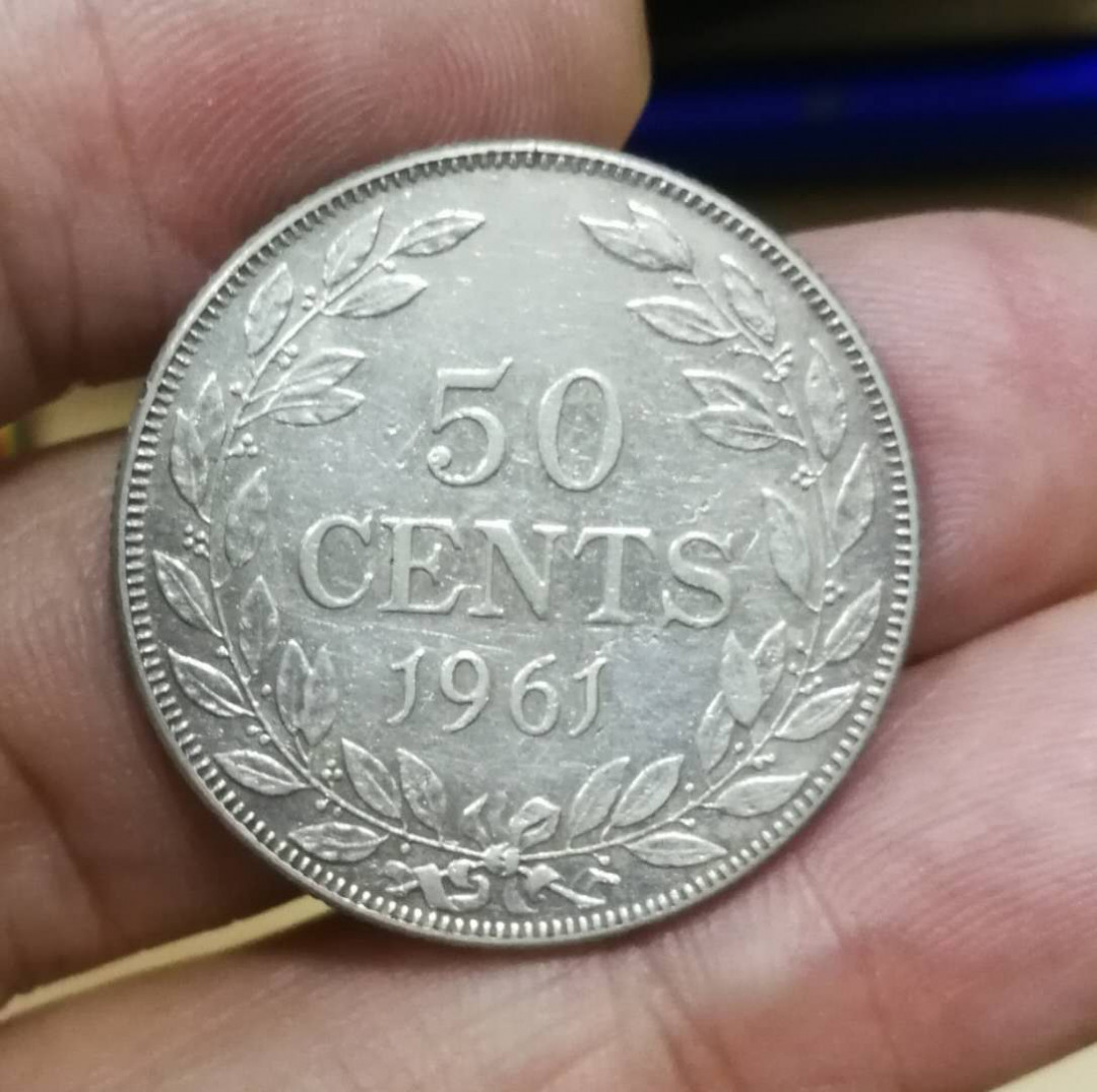 北京马甸外币专卖拍卖第十三期，陆续上新欢迎关注 1961年利比里亚银币，重10.37克，90银，品相如图
