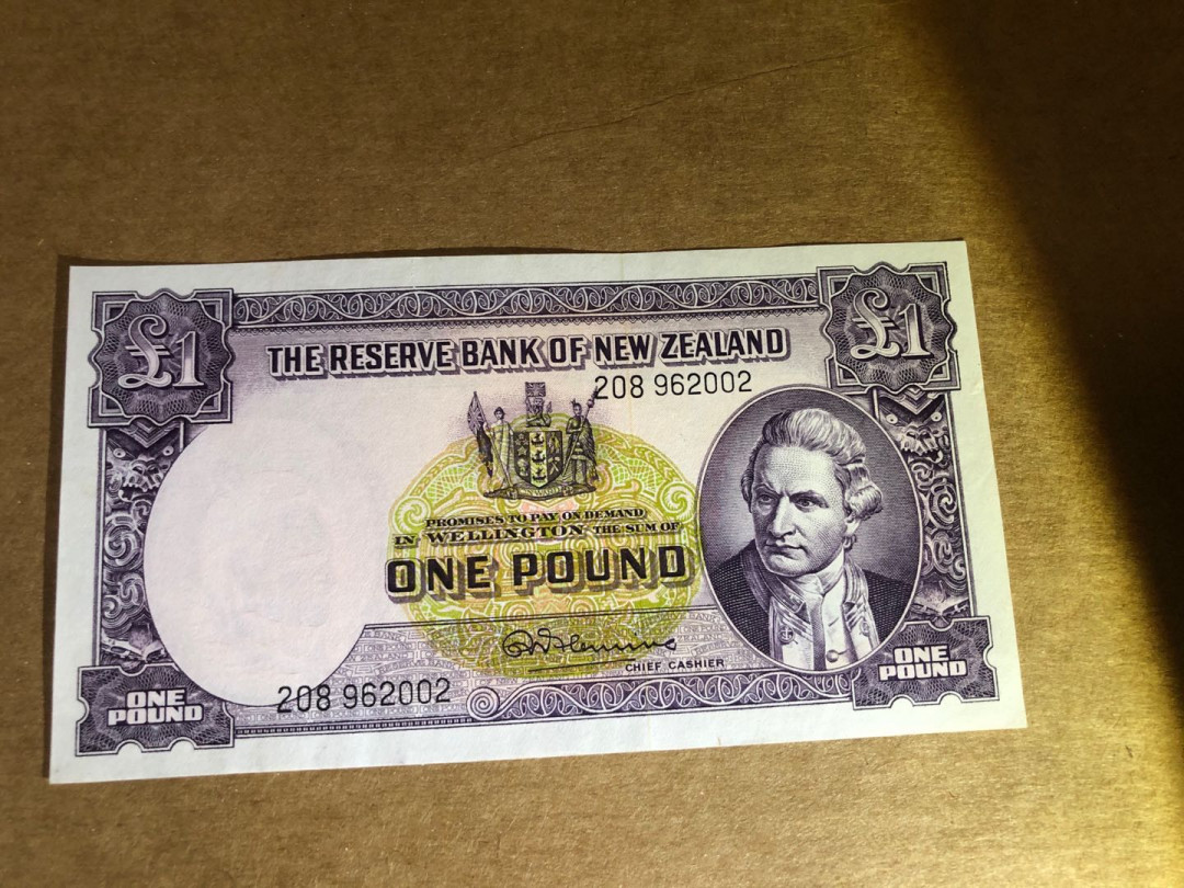 【收藏联盟】第151期拍卖——奥运精神（共60拍） 新西兰 1967年 1镑 UNC- 毛利人水印和纹饰精美