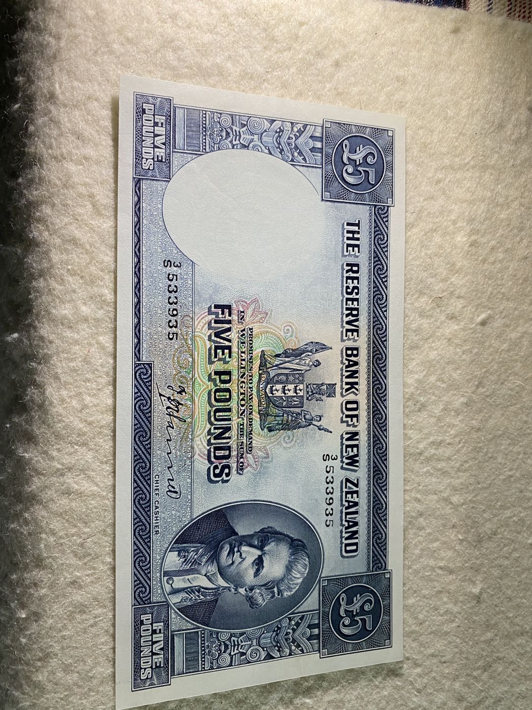 【收藏联盟】第151期拍卖——奥运精神（共60拍） 【a版非常稀少——PMG64都是唯一冠军分了】新西兰1967年 5镑 p160a  UNC- 非常见d版 