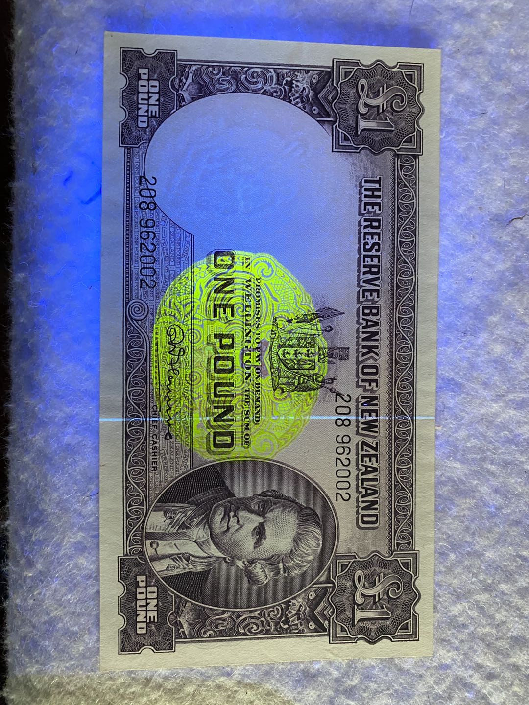 【收藏联盟】第151期拍卖——奥运精神（共60拍） 新西兰 1967年 1镑 UNC- 毛利人水印和纹饰精美