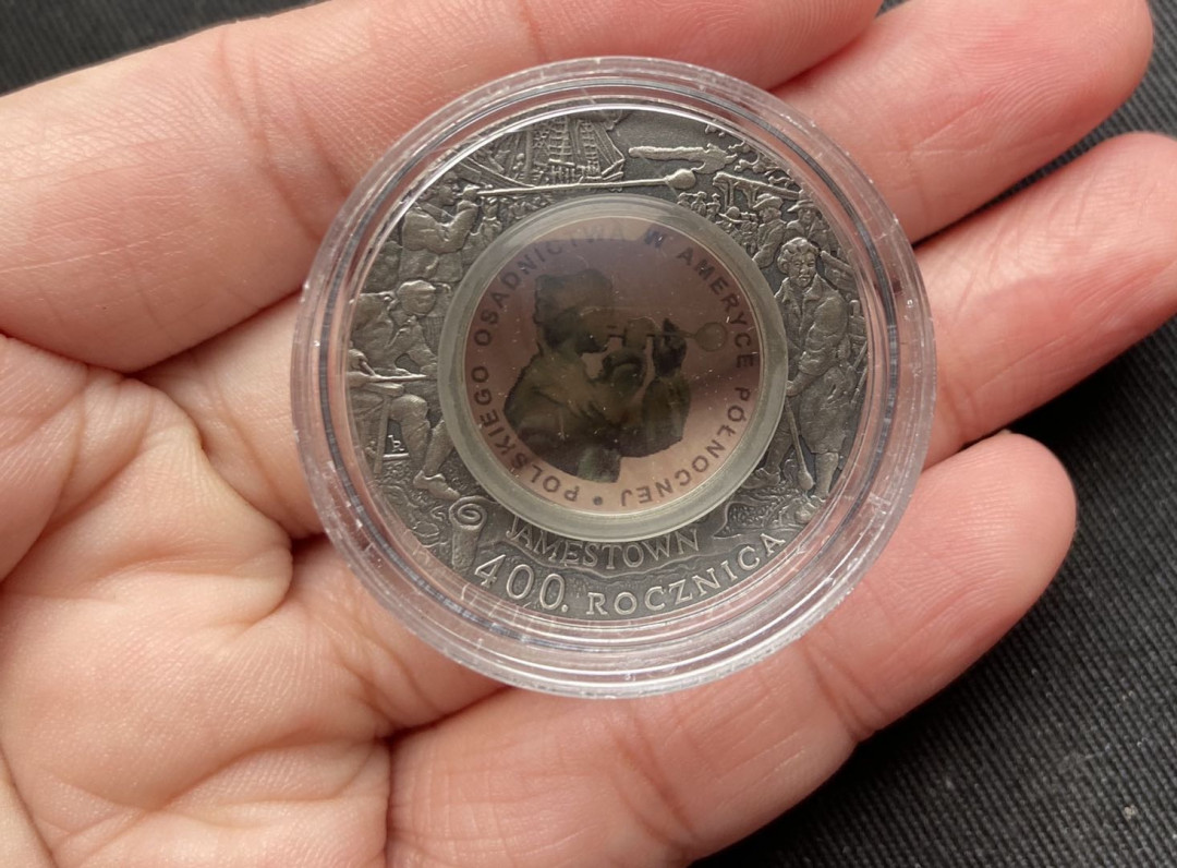【币观天下】第113期钱币拍卖 【波兰】获奖币波兰2008年北美移民400周年镶玻璃仿古银币