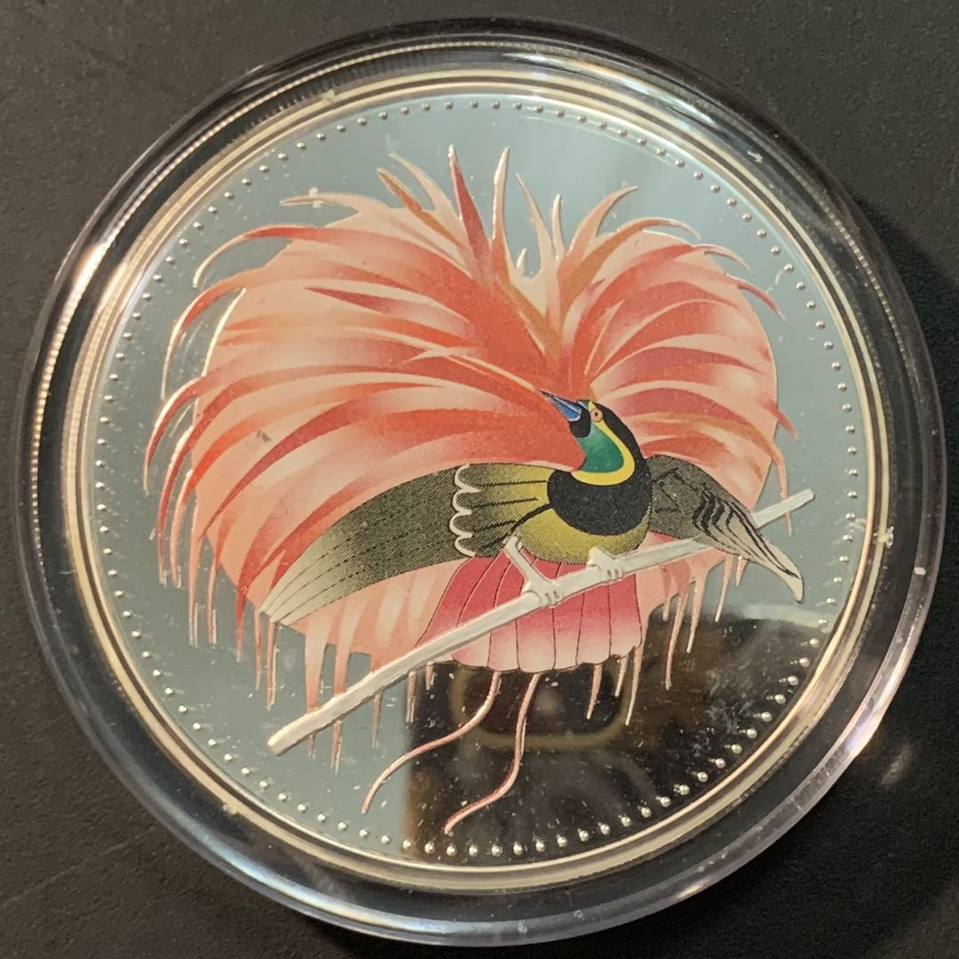 紫瑗钱币—微拍第84期  巴布亚新几内亚 1984年 拉贾纳天堂鸟 25基那 136克 0.925银 精制 原盒