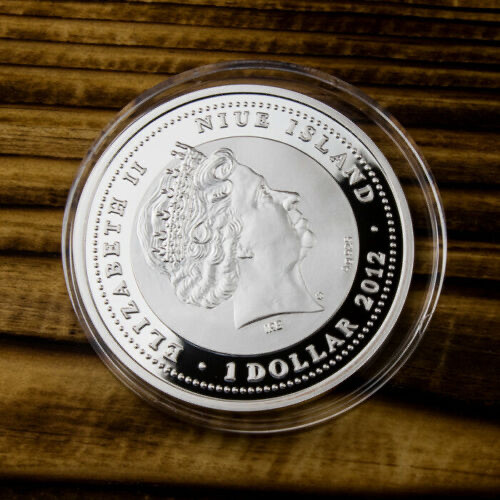 【币观天下】第113期钱币拍卖 【纽埃】纽埃2013年1元，中国生肖蛇年，(2013)爱你一生“仙女蛇”宝宝，亮光彩色精制银币