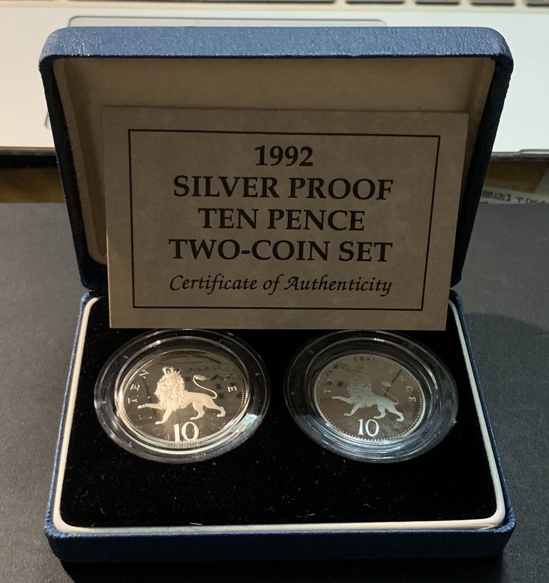 紫瑗钱币—微拍第84期  英国 1992年 10便士 2枚一套 共17.81克 0.925银 精制 原盒证书