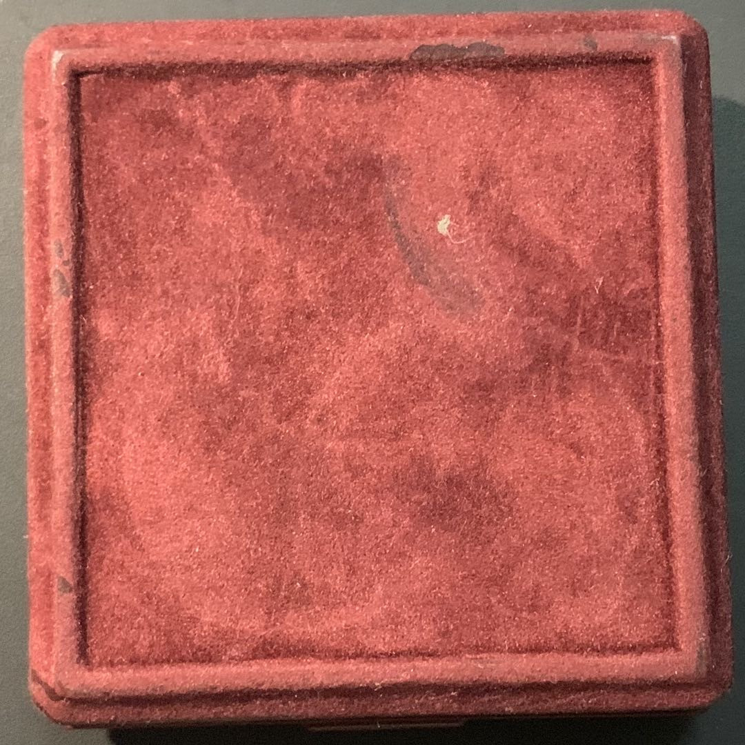 紫瑗钱币—微拍第84期  巴布亚新几内亚 1984年 拉贾纳天堂鸟 25基那 136克 0.925银 精制 原盒