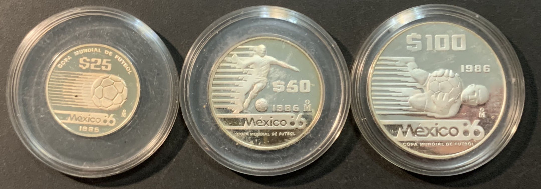 紫瑗钱币—微拍第85期  墨西哥 1986年 86墨西哥世界杯 第三组 25 50 100比索 3枚一组  共57.86克 0.925银 精制