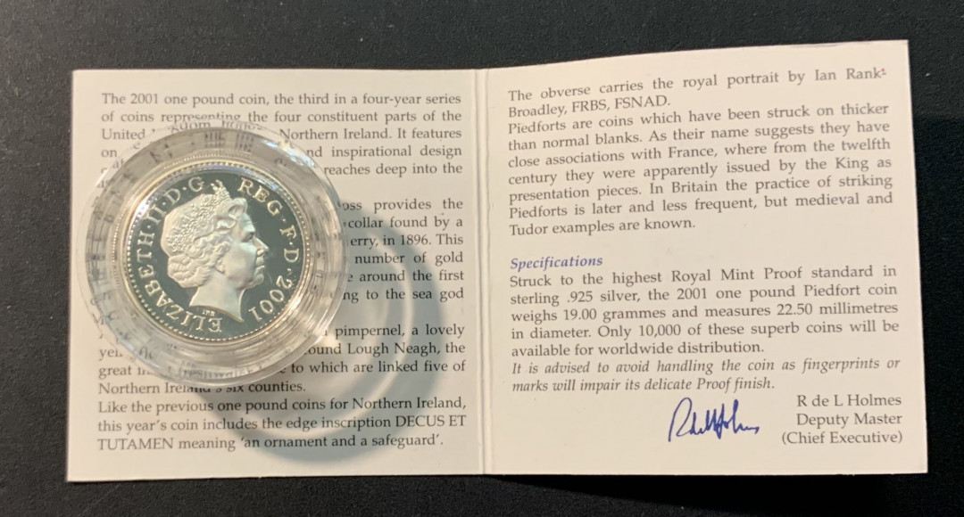 紫瑗钱币—微拍第85期  英国 2001年 北爱尔兰 1磅 加厚银币 19克 0.925银 精制 原盒证书