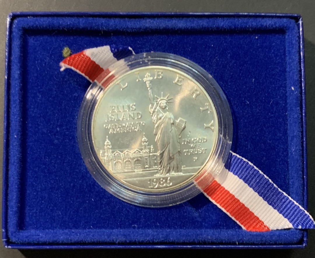 紫瑗钱币—微拍第85期  美国 1986年 自由女神像一百周年 1美元 26.73克 0.9银 原盒证书