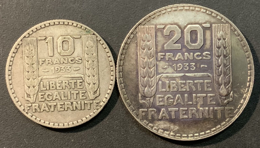 紫瑗钱币—微拍第85期  法国 1933年 自由女神 10 20法郎 1对 共30克 0.68银