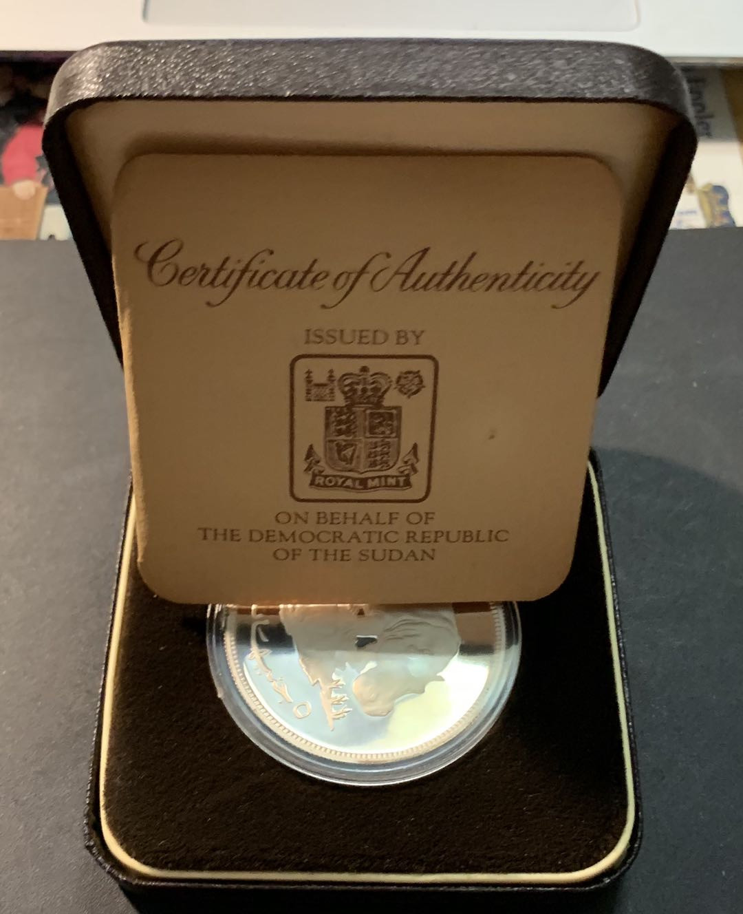 紫瑗钱币—微拍第85期  苏丹 1976年 河马配小牛 5磅 35克 0.925银 精制 原盒证书
